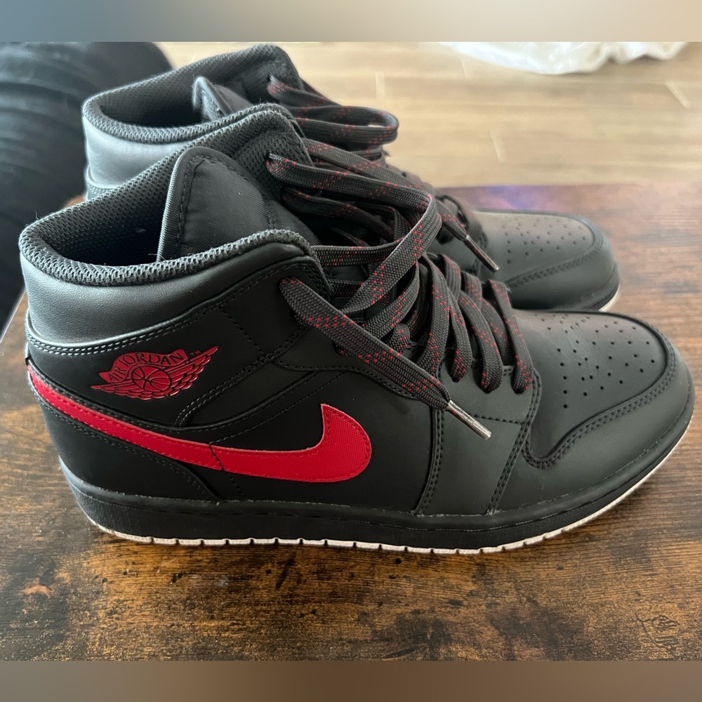 Used Air Jordan 1 Anthracite Mid